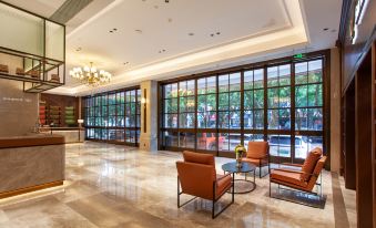 Vienna Hotel (Nanning Changhu Road Dongge Metro Station)