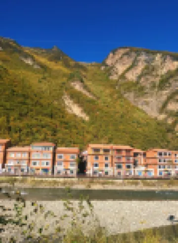 Bingyuan Homestay (Heishui Dagu Glacier Scenic Area)