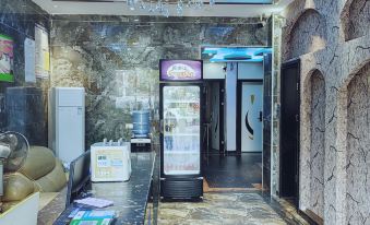 Liuzhou Shangjia Theme Hotel (Liujiang Ruilong Comprehensive Market)