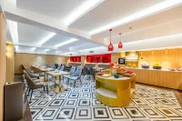 Rezen Huasheng Hotel (Harbin Central Avenue Flood Control Memorial Tower)