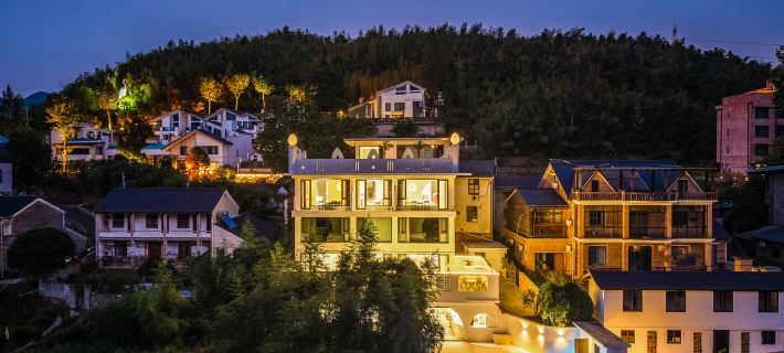 Mogan Mountain Xiaoyao Zhijing - Stream Trekking, Hot Spring & Design Boutique Guesthouse Deqing otelleri