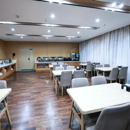 Superior Hotel (Dehui Xindongfang Plaza)