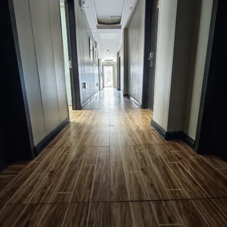 Lingwu Ludu Express Hotel