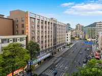 Jinyuanfen Four Seasons Hotel (Shenzhen Yuanfen Longsheng Subway Station)
