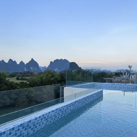 Riverside Scenic Vacation Apartment (Dongnayuwan Scenic Area)