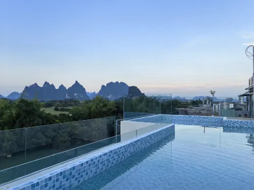 Riverside Scenic Vacation Apartment (Dongnayuwan Scenic Area)