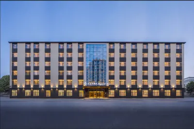 Magnotel Business Hotel (Dalian Airport Wanda Plaza) Hotels in 