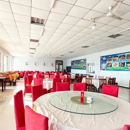 LongYuan Holiday Hotel