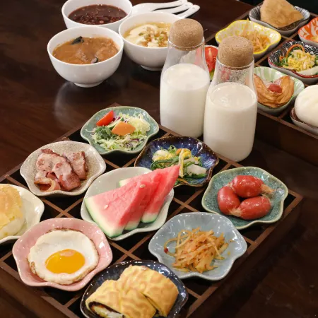 Luoyang Manlu Lifang Homestay (Luoyang Museum)