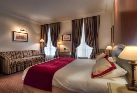Best Western Premier Trocadero la Tour Отели рядом с достопримечательностью «Эйфелева башня»