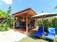Uma Hostel Lembongan Hotels near تاماريند بيتش
