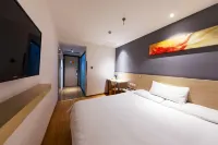 Xiaomei Hotel (Beijing Universal Studios Tuqiao Subway Station)