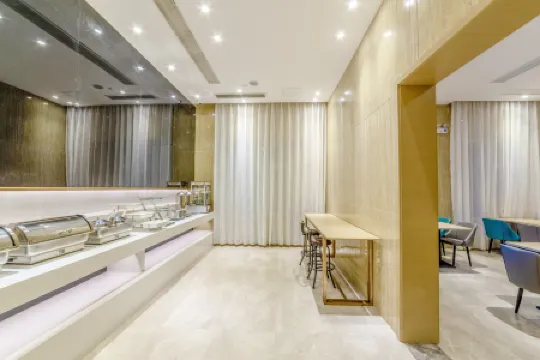 Lavande Hotel (Zouping Huangshan Road)