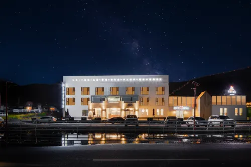 Zoige Yuntu Starry Sky Ranch Hotel (Jiuqu Huanghe Yiwan) - 4-Star