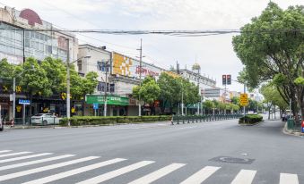 Shanghai Mentang Hotel (Shanghai Chuansha Huaxia East Road Subway Station)