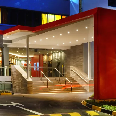 Metro Y Hotel Singapore Отели рядом с достопримечательностью «Танглин»