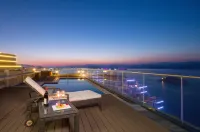1000 Island Lake Greentown Resort Hotel - balcony