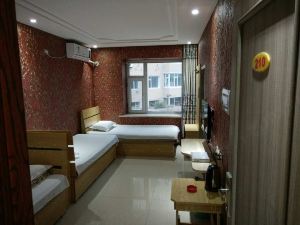 Weinan Passenger Transport Guest House