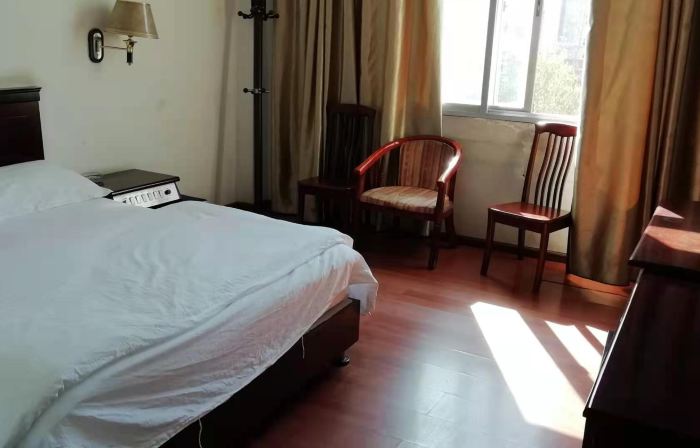 Jingdong Xianglong Hotel