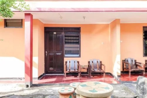 Cempaka Hotel - 2-Star