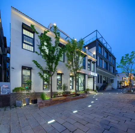 Wonderful Meishu Homestay (Yuntai Mountain Bank Service Area Branch) Отели рядом с достопримечательностью «Wan Shan Temple»