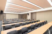 Atour Hotel(Changchun People's Street City Government Store)