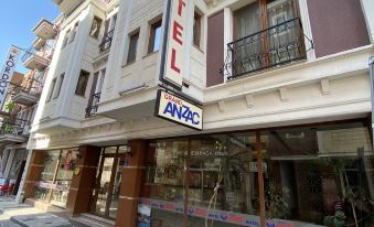 Grand Anzac Hotel