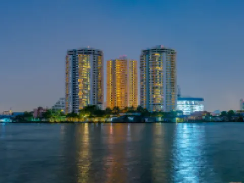 ริเวอร์ไรน์เพลส โฮเทล แอนด์ เรสซิเดนซ์ โรงแรมในนนทบุรี