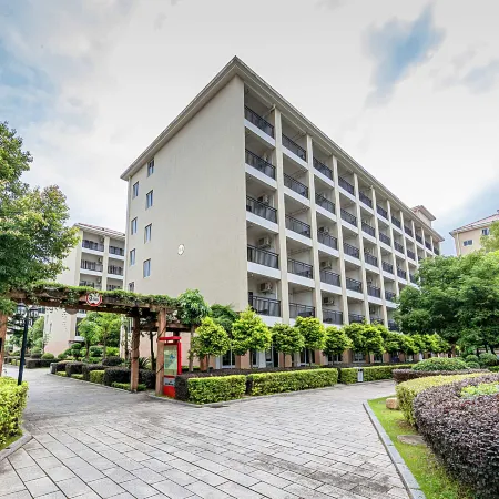 Jinqiu Holiday Hotel