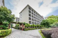 Jinqiu Holiday Hotel