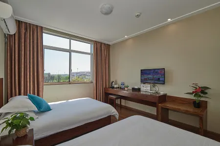 First Met Hotel