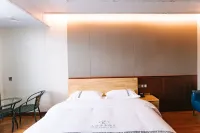 Fengkai Tianlun Business Hotel - balcony