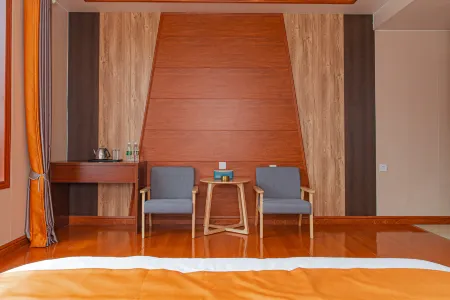 Danba Yunting Time Inn (Jiaju Village No. 5 Observation Deck Store)