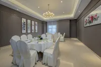 Vienna Hotel Hanzhong high speed railway station Xinghan Shengjing Branch