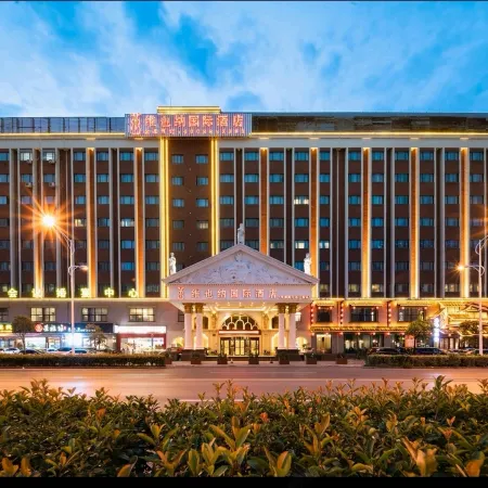 Vienna International Hotel ( Shanghai Kangqiao Metro Station)