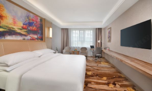 Vienna International Hotel (Korla Swan River)