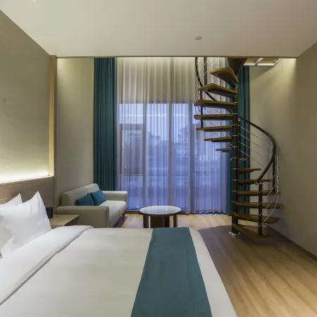 Yangzhou Dongguan Street Hotel