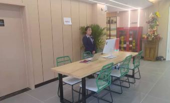 Xingzuo Youpin Hotel (Ningjin Debai Acrobatics Cricket Valley)