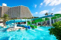Kensington Hotel Saipan - Pools