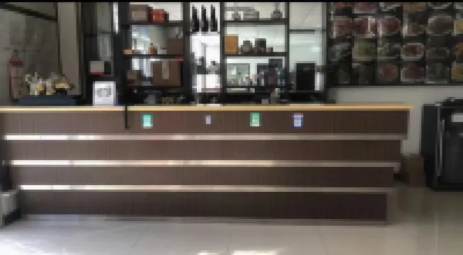 Linghe Hotel