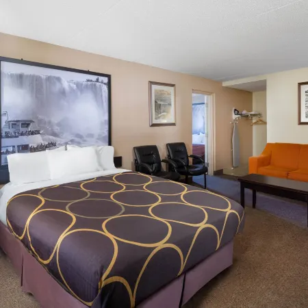 Super 8 by Wyndham Niagara Falls by the Falls