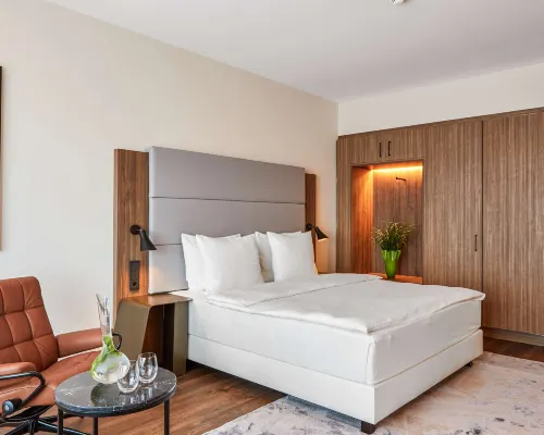 راديسون بلو هوتل ، فرانكفورت Hotels near ريبشتوكباد