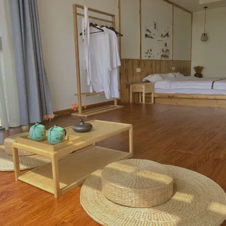 Buried hill Pottery Field · Yu Homestay