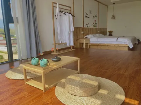 Buried hill Pottery Field · Yu Homestay