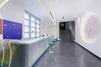 YOLO Youle E-sports Hotel (Wenguang Campus of Normal University)