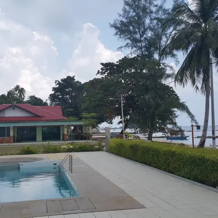 Shaz Resort Pulau Tinggi