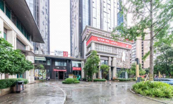 1. 란포완 호텔（충..