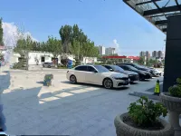 五朵蘭悅酒店（雄安新區安新白洋澱景區旅遊碼頭店） - 停車場