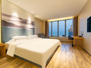 Qingdao Yilan Xinsu Hotel (Shilaoren bathing beach, International Convention and Exhibition Center)