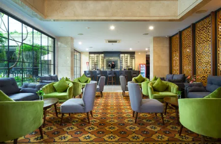 El Hotel Yogyakarta Malioboro Отели в г. Gedong Tengen